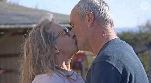 Ce jeudi 7 mai 2026, le couple a annoncé officiellement qu'il vivait désormais sous le même toit !

Gilles et Isabelle dans "L'amour est dans le pré".