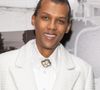 Cette apparition marque le retour sur scène de Stromae après environ trois ans d’absence.

 Le chanteur Stromae (Paul van Haver) - Photocall au défilé Chanel Collection Femme Prêt-à-porter Printemps/Eté 2023 lors de la Fashion Week de Paris (PFW), France, le 4 octobre 2022. © Olivier Borde/Bestimage