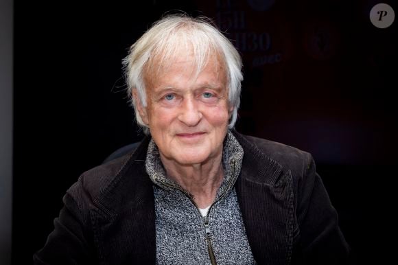 Le chanteur Dave lors de l'enregistrement de l'émission "CS Cohen" à Radio J à Paris. Le 20 avril 2022 © Jack Tribeca / Bestimage
