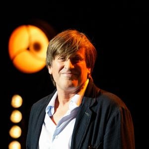 Celui qui possède une maison à Lumio était donc un choix évident pour inaugurer l'amphithéâtre Scéléné au bord de la Méditerranée le 20 juin dernier.

Exclusif - Thomas Dutronc - 11ème édition de la "Nuit de la déprime" aux Folies Bergère à Paris le 6 octobre 2026. © Anne-Sophie Guebey / Bestimage