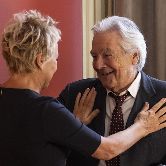 Exclusif - Muriel Robin et Pierre Arditi - Séquence "Les présentations" et "La Réconciliation" - Tournage du téléfilm « Ils s’aiment… enfin presque », qui sera diffusé le lundi 18 avril à 21h10 sur TF1.
© Cyril Moreau / Bestimage