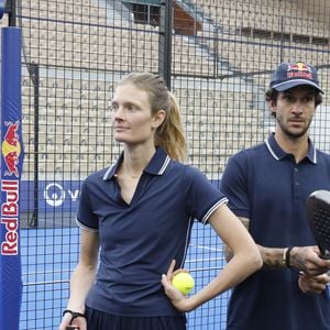 Elle a imaginé elle-même l'aménagement des lieux, en privilégiant le bois foncé, les papiers peints et des inspirations venues du Japon.

Matthias Dandois, Constance Jablonski - Tournoi des Célébrités sur le court Suzanne-Lenglen à Roland Garros à l'occasion de l'Alpine Paris Major Premier Padel 2025 à Paris le 14 septembre 2025. © Marc Ausset-Lacroix/Bestimage