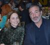 Jean Dujardin a savouré hier la victoire du XV de France face à l'Irlande au Stade de France.

Jean Dujardin et sa femme Nathalie Péchalat (nouvelle présidente de l'association "Premiers de Cordée") - Dîner de charité Breitling à la Samaritaine pour l'association "Premiers de Cordée" à Paris.
 Rachid Bellak/Bestimage