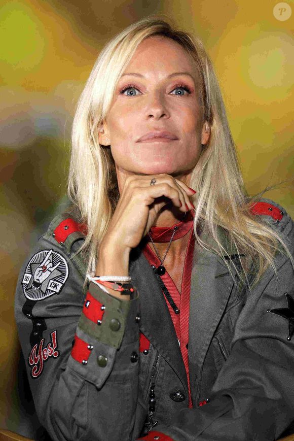 Rebecca Hampton pose pour des photos le 10 septembre 2020 à Paris, France. Photo by Vim/ABACAPRESS.COM