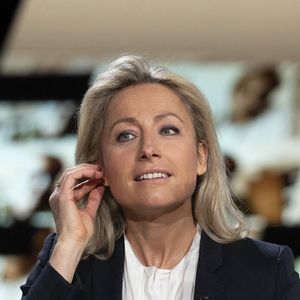 Anne-Sophie Lapix quittera son poste après à la mi-juillet.

Anne-Sophie Lapix avant le début de l'émission politique 'Elysee 2022' sur France 2, à Saint-Denis, près de Paris, le 10 février 2022. Photo par Eliot Blondet/ABACAPRESS.COM