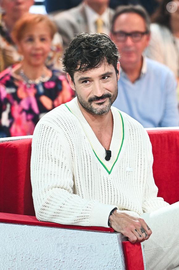 Exclusif - Jérémy Frérot - Enregistrement de l'émission "Vivement dimanche" au studio Gabriel, présentée par M.Drucker, et diffusée sur France 3 le 15 juin 2025. 
© Guillaume Gaffiot / Bestimage