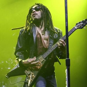 Le chanteur et guitariste américain Lenny Kravitz sur scène lors du Blue Electric Light Tour 2025 à l'Unipol Arena, Casalecchio di Reno Bologna, 31 mars 2025. 
Photo by Michele Nucci Casalecchio/Imago/ABACAPRESS.COM