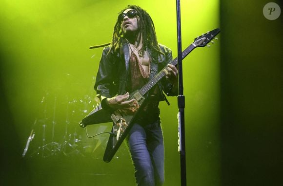 Le chanteur et guitariste américain Lenny Kravitz sur scène lors du Blue Electric Light Tour 2025 à l'Unipol Arena, Casalecchio di Reno Bologna, 31 mars 2025. 
Photo by Michele Nucci Casalecchio/Imago/ABACAPRESS.COM