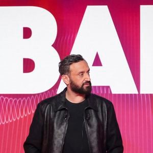 Exclusif - Cyril Hanouna, sur le plateau de l’émission « TPMP » présentée par C.Hanouna et diffusée en direct sur Youtube et sur toutes les box (SFR, FREE, Bouygues, MyCanal etc), Paris, France, le 24 mars 2025. © Jack Tribeca / Bestimage