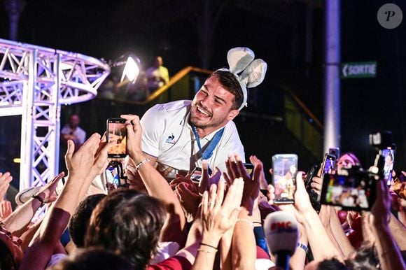 Antoine DUPONT de France après le match de la finale de rugby à 7 des Jeux Olympiques de Paris 2024 entre la France et les Fidji à La Villette le 27 juillet 2024 à Paris, France. Photo by Sandra Ruhaut/Icon Sport/ABACAPRESS.COM
