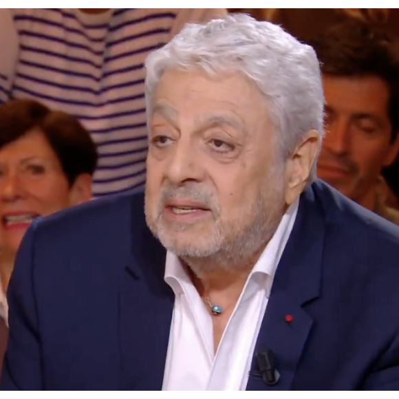Sportif dès son plus jeune âge, Enrico Macias explique que ses habitudes physiques ont été déterminantes pour sa santé actuelle.

Enrico Macias dans Quelle époque sur France 2