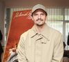 Aujourd'hui, son rêve absolu serait de décrocher un véritable rôle au cinéma et de pouvoir monter les fameuses marches de la Croisette pour défendre un film.

Juan Arbelaez lors de la conférence de presse du tournoi de tennis du Grand Chelem de Roland-Garros 2026, au stade Roland-Garros à Paris, France, le 16 avril 2026. Jack Tribeca/Bestimage