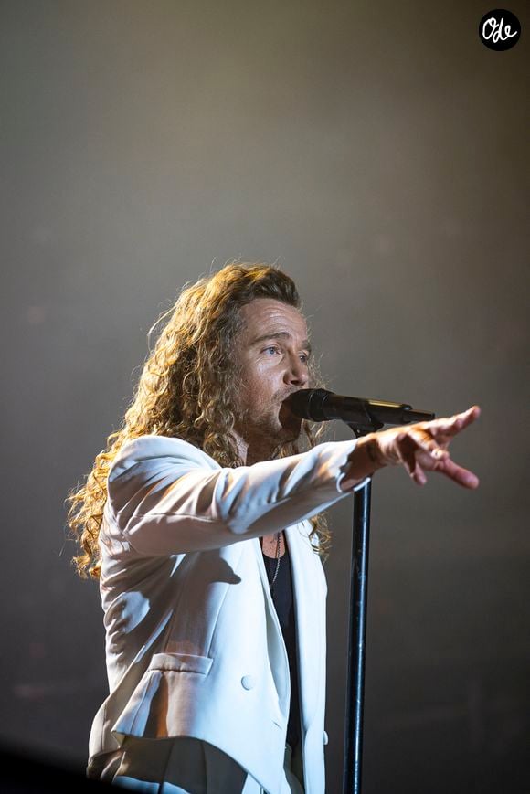Julien Doré en concert au festival du Printemps de Pérouges au Château de Saint-Maurice-de-Rémens (01) le 25 juin 2025. © Sandrine Thesillat / PsNewZ / Bestimage