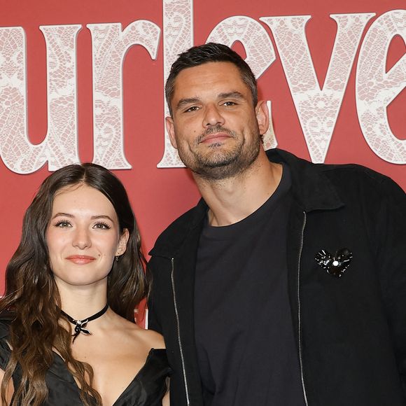 Elsa Bois et Florent Manaudou étaient ensemble à l’avant-première du film “Hurlevent” au Grand Rex.

Florent Manaudou et sa compagne Elsa Bois - Avant-première du film "Hurlevent" au Grand Rex à Paris le 2 février 2026. © Coadic Guirec/Bestimage