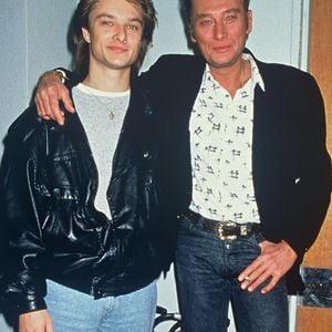David Hallyday est le fils de aîné de Johnny Hallyday.

David et Johnny Hallyday. AGENCE / BESTIMAGE