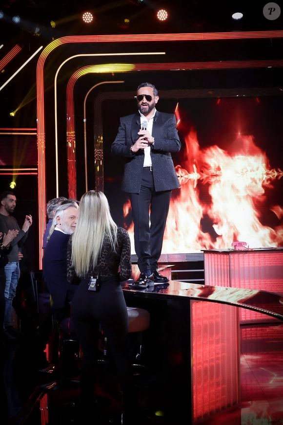 Exclusif - Cyril Hanouna, sur le plateau de l’émission « TPMP » La dernière sur C8,  présentée par C.Hanouna et diffusée en direct sur C8, Paris, France, le 27 fevrier 2025. © Jack Tribeca / Bestimage