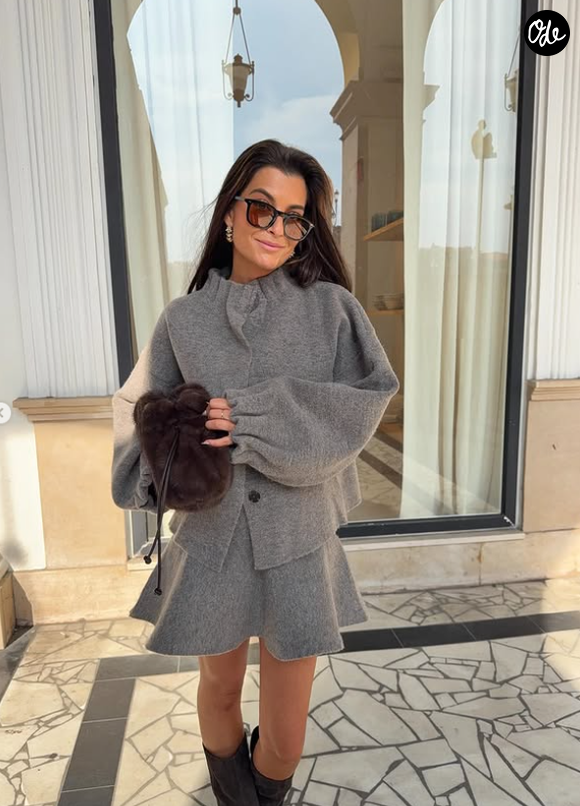 Le journaliste star a trouvé chaussure à son pied auprès de la jeune femme originaire de la Côte d'Azur, qui évolue en tant que directrice de la communication dans l'entreprise familiale de terrassement Renaudi.

Morgane Renaudi sur Instagram