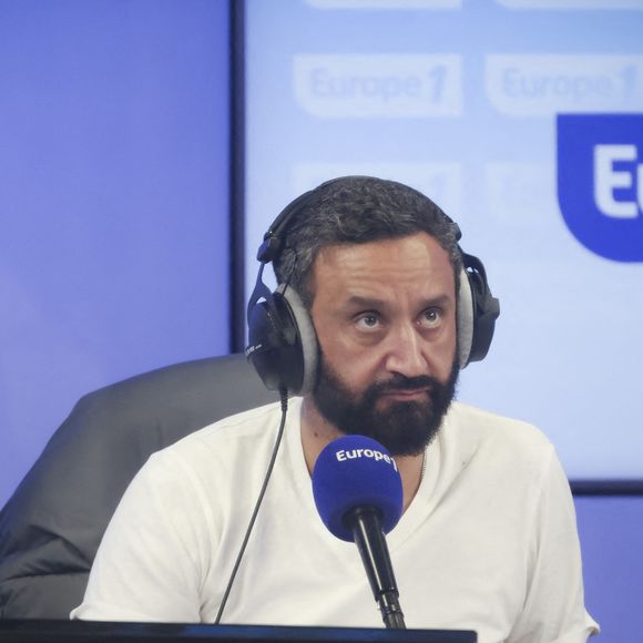Exclusif - Cyril Hanouna sur le plateau de l'émission "On marche sur la tête" en direct sur Europe 1 le 29 janvier 2025.

© Jack Tribeca / Bestimage