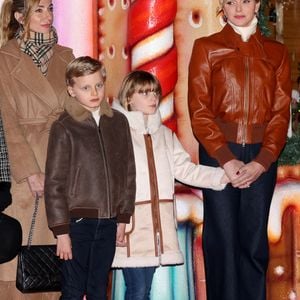 La princesse Charlene de Monaco avec ses enfants, le prince héréditaire Jacques et la princesse Gabriella, a Inauguré le traditionnel Marché de Noël de Monaco, le 6 décembre 2024. Ils étaient accompagné par le nouveau ministre d'Etat de la Principauté © JC VINAJ / Pool Monaco / Bestimage