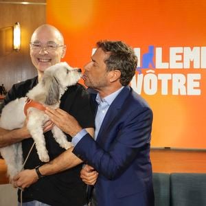 Exclusif - Bernard Werber, sur plateau de la nouvelle émission "Animalement Vôtre" présentée par Bernard Montiel et diffusée le 9 novembre sur France 3, à Paris, France, le 13 octobre 2025. © Jack Tribeca/Bestimage