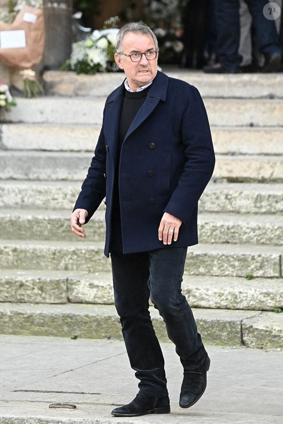 Cela fait suite à sa condamnation pour conduite sous l'emprise de stupéfiants en février dernier, dont il a fait appel
Christophe Dechavanne aux obsèques du présentateur Jean-Pierre Pernaut à la Basilique Sainte-Clotilde à Paris, France, le 9 mars 2022. Photo par David Niviere/ABACAPRESS.COM