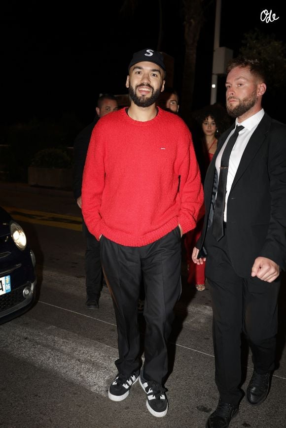 Cannes, FRANCE  - Antoine Dupont and Oli Attend the Film Screening of Emilia Perez' step out together during Cannes Film Festival in Cannes, France.



Pictured: Antoine Dupont, Oli