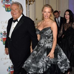 Pamela Anderson, Massimo Gargia assistent au 40e gala des Best Awards à l'hôtel Four Seasons George V à Paris, France, le 27 janvier 2017. Photo par Alban Wyters/ABACAPRESS.COM