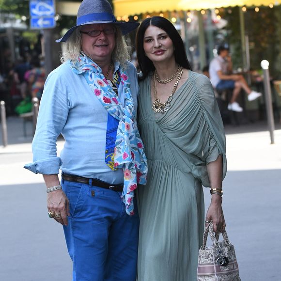 Pierre-Jean Chalençon et Sylvie Ortega Munos - J.L.Lahaye s'est marié en secondes noces avec sa compagne P.Aubin à la mairie du 18ème arrondissement de Paris, le 2 juillet 2025. © Agence / Bestimage