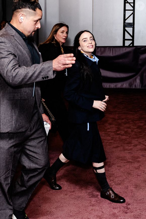 Billie Eilish arrive à la soirée des "Innovators Awards 2025" organisée par WSJ Magazine au MoMA à New York, le 29 octobre 2025.
© Antonio Cousard / UrbanxDivinity / Bestimage