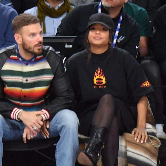 Matt Pokora et sa femme Christina Milian assistent au match 1 du NBA Paris Games 2025 à L'Accor Arena Bercy à Paris le 23 janvier 2025. © Veeren/Bestimage