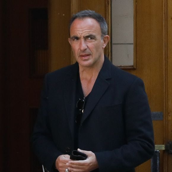 Nikos Aliagas a partagé sur Instagram un hommage poignant suite au décès de Vassiliki Tsolka.

Nikos Aliagas - Sorties des obsèques de Laurent Vimont (PDG de Century 21) dans l'église Notre-Dame de Grâce de Passy à Paris.
Christophe Clovis / Bestimage