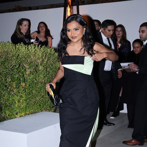 Beverly Hills, Californie - Mindy Kaling sort pour une soirée de plaisir lors de l'événement pré-Oscars Giorgio Armani rempli de stars à Beverly Hills, vue sortant de la soirée ultra-exclusive avec un sourire sur son visage.
Mindy Kaling


Pictured: Mindy Kaling