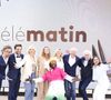 Sera-t-elle remise sur pieds pour sa rentrée à la présentation de "Télématin" ?

Exclusif - Flavie Flament, Charlotte Lipinska, Alex Jaffray, Samuel Ollivier, Camille Dahan, Cécile de France, les Frères Dardenne (Luc et Jean-Pierre Dardenne) et Femi the Scorpion sur le plateau de l'émission Télématin en marge du 78ème Festival International du Film de Cannes, France. © Jack Tribeca/Bestimage