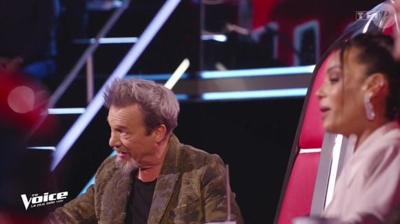 Sur le plateau, après avoir chanté Ton héritage de Benjamin Biolay, il a vu les quatre fauteuils tourner pour lui.  "Mais c’est Fiori !" s’est exclamé Florent Pagny.

The Voice sur TF1 le 28 février 2026