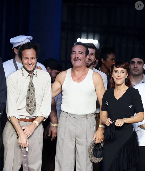 Jean Dujardin, Zaz et Vianney - Cérémonie d'ouverture de la Coupe du Monde de Rugby France 2023 avant le match de la Poule A entre la France et la Nouvelle-Zélande au Stade de France à Saint-Denis le 8 septembre 2023. © Dominique Jacovides/Bestimage