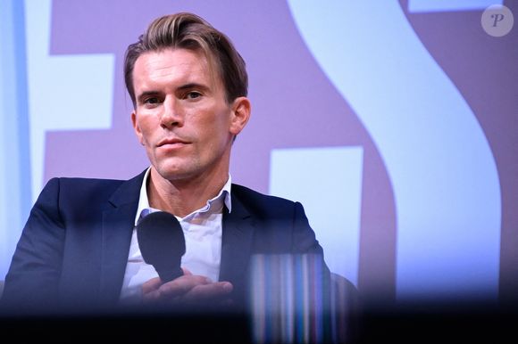 S’il garde des séquelles irréversibles, Offredo affirme avoir profondément changé sa vision de la vie.

Yoann Offredo ( Consultant France televisions ) - lors de "Demain le Sport", évènement imaginé par L’Equipe, avec FranceInfo et France Télévisions à la Maison de la Radio à Paris, France, le 22 septembre 2022. © Federico Pestellini/Panoramic/Bestimage
