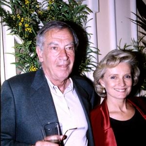 Selon elle, Paris est sa ville de cœur et elle ne se lasse pas de son cadre lumineux et rempli de livres. 

Archives - Portrait de Roger Vadim et Marie-Christine Barrault. CEDRIC PERRIN / BESTIMAGE