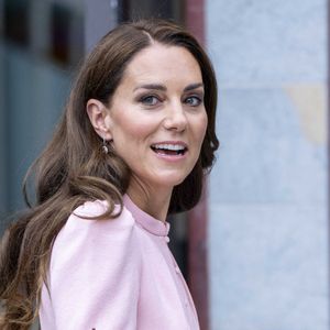 Elle est l'une des personnalités dont le nom est le plus recherché sur les réseaux. Kate Middleton déchaîne les passions. 

Catherine (Kate) Middleton, princesse de Galles, lors d'une visite pré-inaugurale du "Young V&A" à Bethnal Green, dans l'est de Londres. Crédit photo : AGENCE / BESTIMAGE
