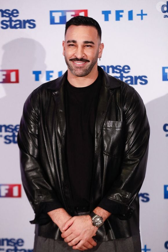En attendant, le public apprend que cette année, les traîtres seront plus que jamais en danger
Adil Rami - Photocall de lancement de la saison 2025 de "Danse avec les stars" (DALS) au siège de TF1 à Boulogne-Billancourt, France, le 16 janvier 2025. © Christophe Clovis / Bestimage