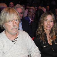 "Un enfant est bien plus intense qu'un mariage" : L'ex de Renaud, Romane Serda, met les choses au clair concernant la nouvelle vie du chanteur, remarié avec Cerise