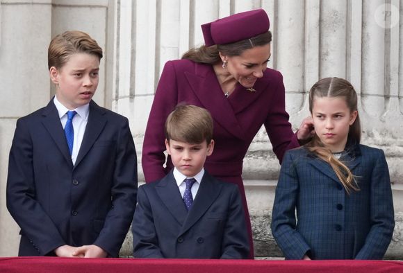 Catherine (Kate) Middleton, princesse de Galles, Le prince George de Galles, La princesse Charlotte de Galles, Le prince Louis de Galles  lors des commémorations saluant l'action des vétérans britanniques lors de la Seconde guerre mondiale au palais de Buckingham le 5 mai 2025. © Julien Burton / Bestimage