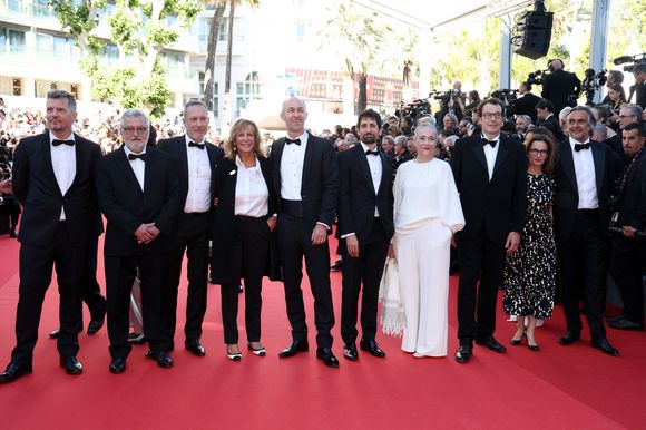 Guest, Delphine Ernotte, guest, Emmanuel Chain - Montée des marches du film « Marcello Mio » lors du 77ème Festival International du Film de Cannes, au Palais des Festivals à Cannes. Le 21 mai 2024
© Jacovides-Moreau / Bestimage