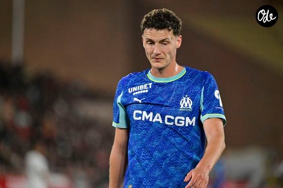 Benjamin Pavard lors du match de football Ligue 1 McDonald's opposant L'AS Monaco à L'olympque Marseille, le 5 avril 2026. 

© William Cannarella/Psnewz/Bestimage