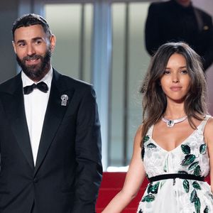 Sur le plan personnel, Lyna Khoudri partage aujourd’hui la vie de Karim Benzema...

Karim Benzema et sa compagne Lyna Khoudri à la descente des marches du film " 13 jours 13 nuits " lors du 78ème Festival International du Film de Cannes. Le 23 mai 2025 © Olivier Borde/ Bestimage