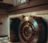 Au total, le stock d’or français reste stable à 2 437 tonnes, désormais majoritairement conservé à Paris. 

Photographie libre de droits @unsplash