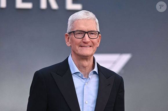 Les diplômes ne sont plus tant un atout pour réussir au sein d'Apple, et ce n'est pas Tim Cook qui dira le contraire. 

Le 16 juin 2025, Tim Cook à New York © STARMAX / BESTIMAGE