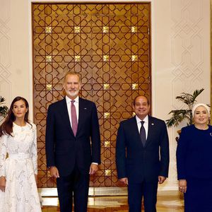 Le roi Felipe VI d'Espagne,la reine Letizia, le président Abdelfatah Al-Sisi et la première dame Entissar Amer Al-Sisi lors de la deuxième journée de la visite d'État de la famille royale espagnole en Égypte. © LALO YASKY / BESTIMAGE