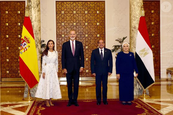 Le roi Felipe VI d'Espagne,la reine Letizia, le président Abdelfatah Al-Sisi et la première dame Entissar Amer Al-Sisi lors de la deuxième journée de la visite d'État de la famille royale espagnole en Égypte. © LALO YASKY / BESTIMAGE