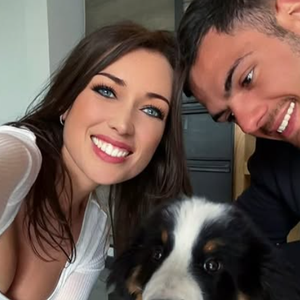 Elsa Esnoult et son compagnon Alexis - Instagram