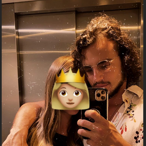 Anthony Colette en couple, poste une photo de sa chérie via sa story Instagram - 19 août 2020